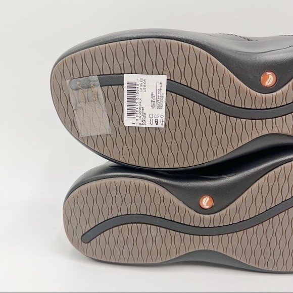 6XW 6 XW Extra Wide Clarks Women's Un.Loop 2 Walk Black Leather‎ Loafer Shoes - Picture 11 of 16